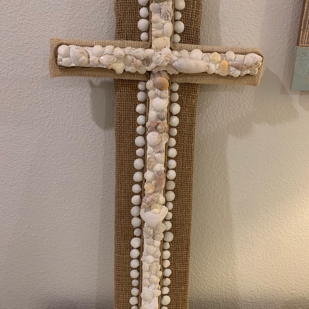 Seashell Cross Wall Decor